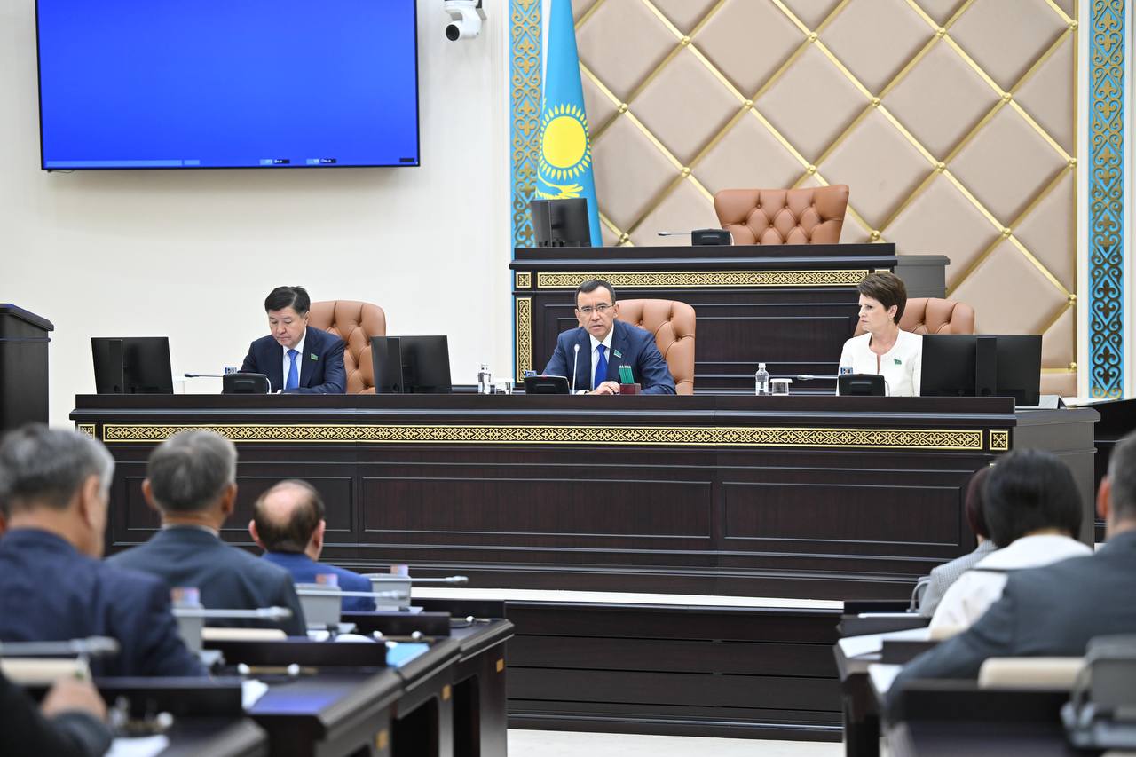 Екі палаталы Парламент 30 жыл бойы үйлесімді әрі нәтижелі жұмыс істеді &ndash; Мәулен Әшімбаев  