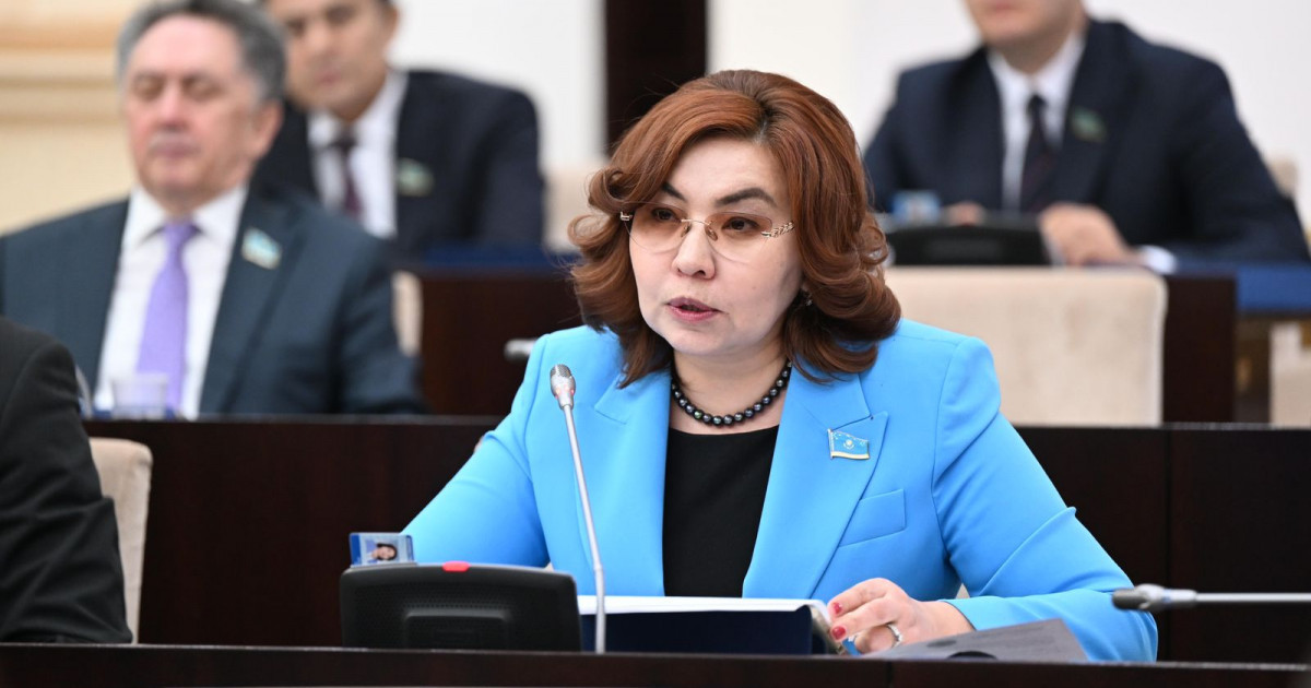 &laquo;Қазақстанға келіп дәріс оқиды&raquo;: Сенатор шетелдік психологтарға қатысты мәселе көтерді