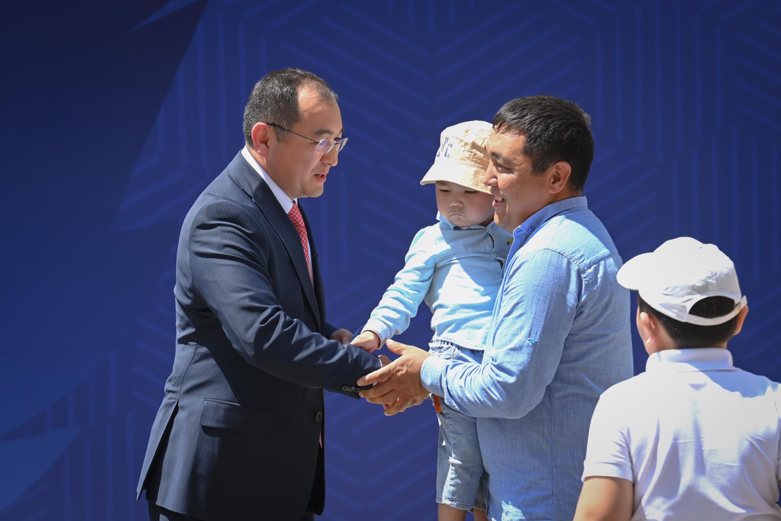 Алматыда БАҚ қызметкерлеріне пәтер кілті табысталды