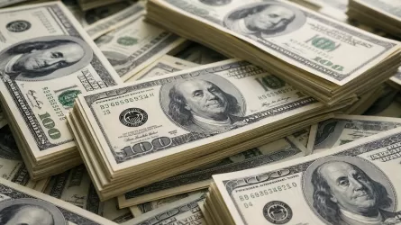 В Казахстане резко вырос спрос на доллары 