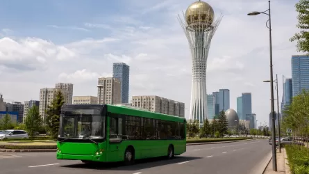 В Астане временно закрыли остановку на проспекте Кошкарбаева