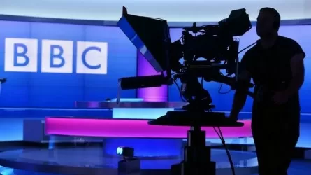 BBC сокращает сотни рабочих мест в Великобритании