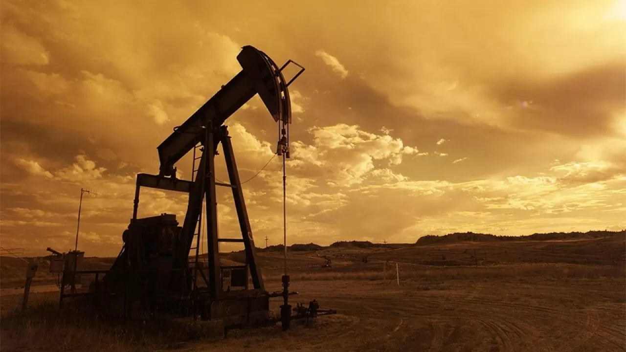 Нефть стабилизировалась после обвала 