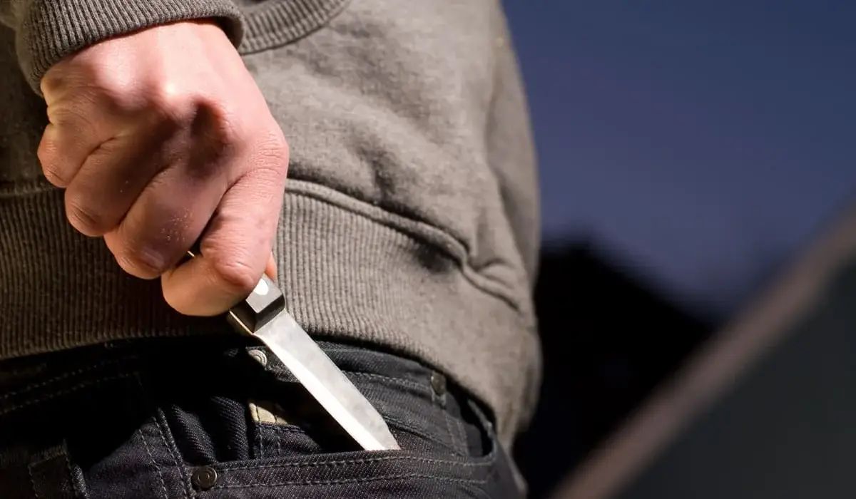 Абай облысында 20 жастағы жігіт жас қызды пышақтап өлтірді деген күдікке ілінді