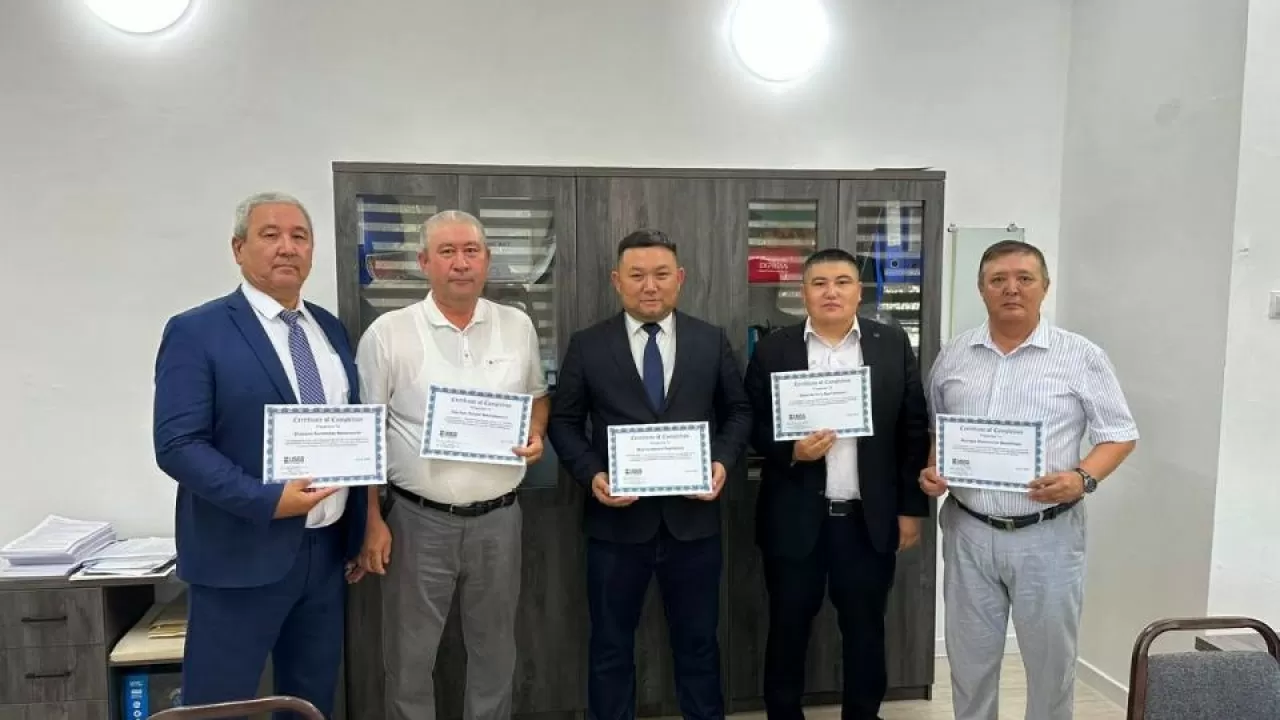 Казахстанские гидрогеологи прошли обучение у экспертов геологической службы США  