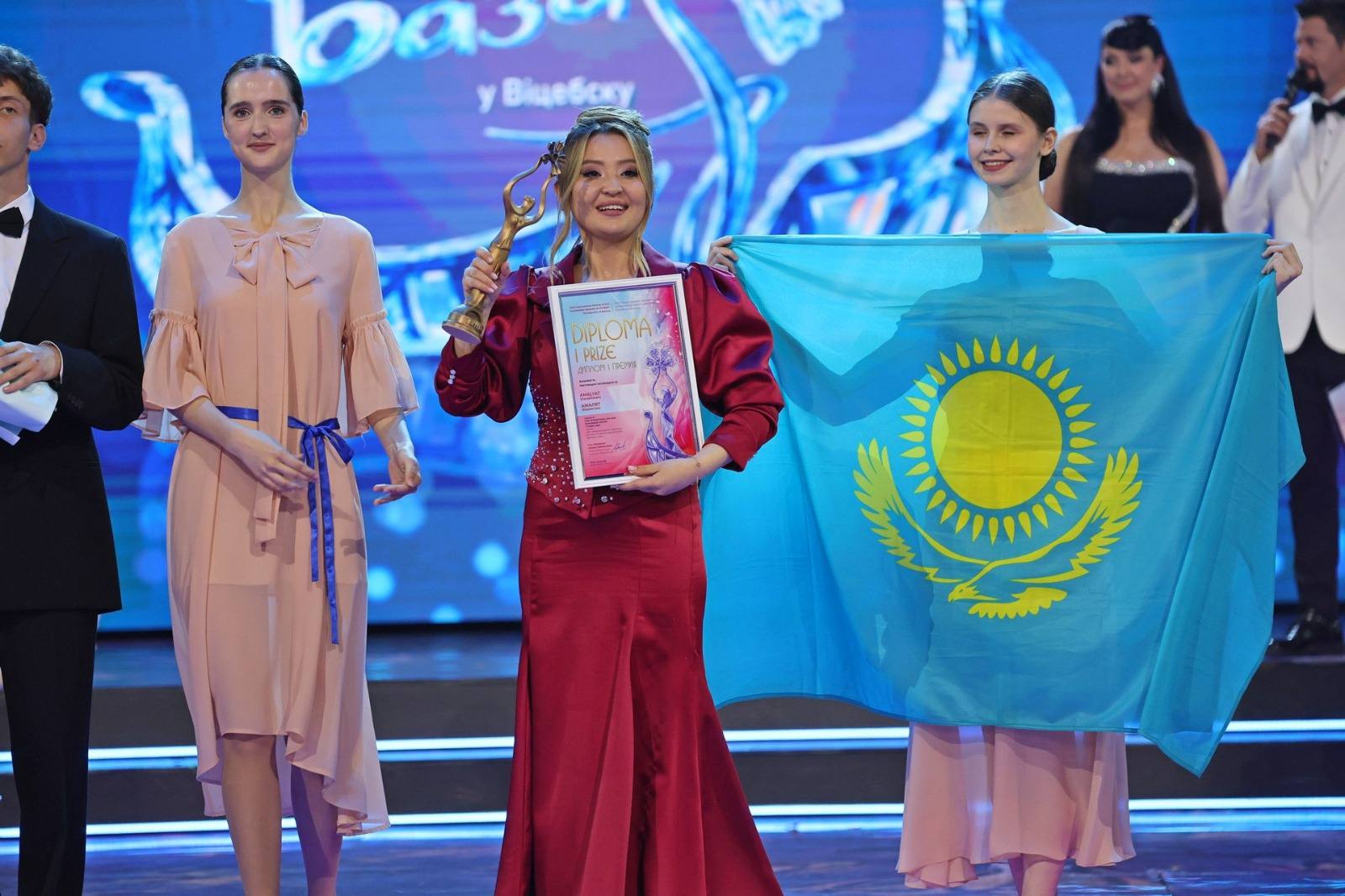Қазақстандық өнерпаздар "Славян базарында" 2 бірдей жүлде жеңіп алды
