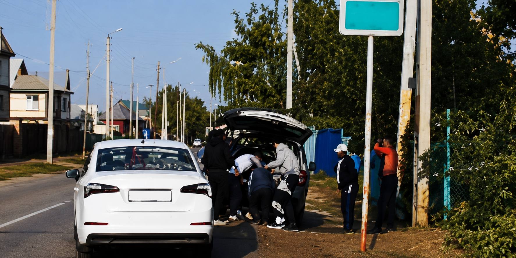 Ақтөбеде ер адамды автокөліктің жүксалғышына күштеп салған күдікті топ ұсталды