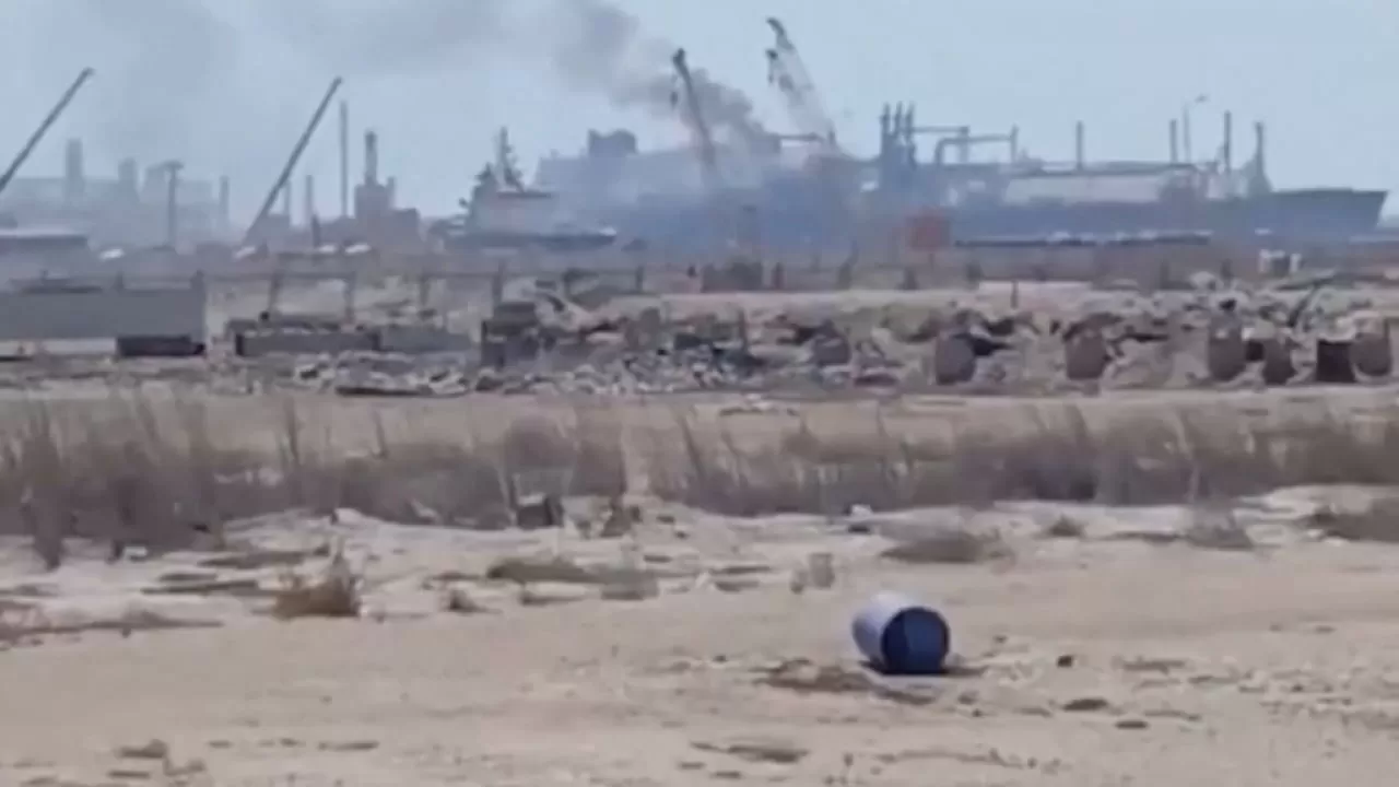 В египетском порту загорелся американский газовоз