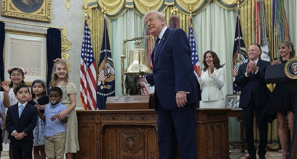 Дональд Трамп 500 мың балаға инвестициялық шот ашты