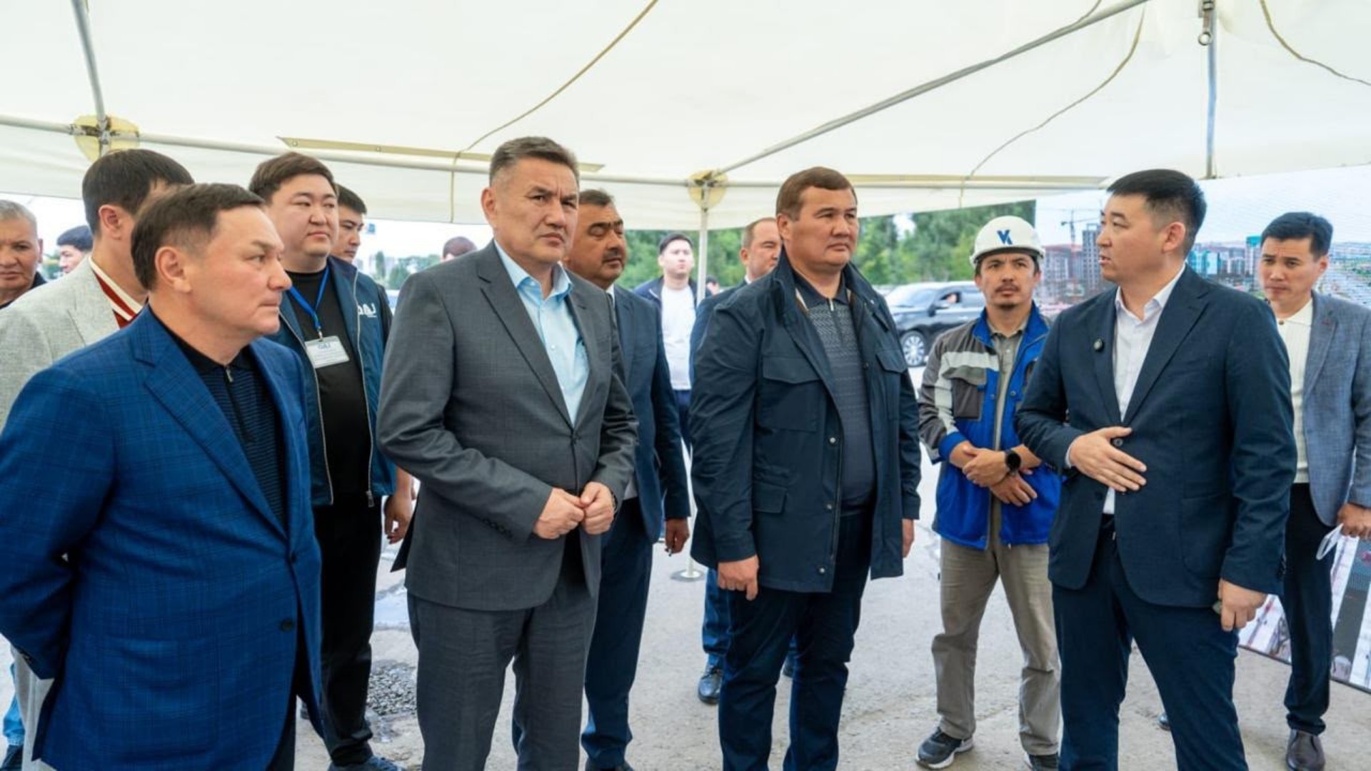 Нұрлыбек Нәлібаев Зайсанда салынып жатқан әуежай құрылысымен танысты