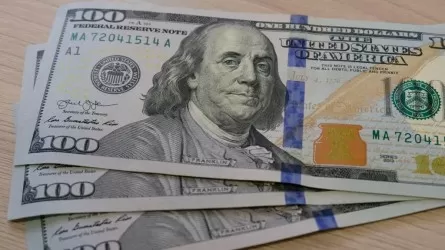 После резкого скачка на 10 тенге: что происходит в обменниках 25 июля