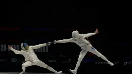 Историческое золото: Казахстан впервые выиграл чемпионат мира по фехтованию