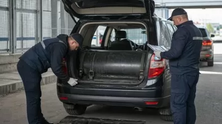 На севере Казахстана сорвали сотни попыток вывоза топлива