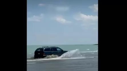Водитель Mercedes ответил за гонки среди отдыхающих на Балхаше