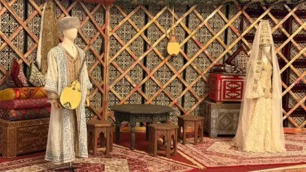 Выставка &laquo;В главной роли &ndash; Домбра&raquo; открылась в &laquo;Астана Опера&raquo;