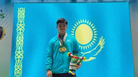 Мировой рекорд и золото: 15-летний казахстанец Нуржан Жумабай триумфально дебютировал на ЧМ