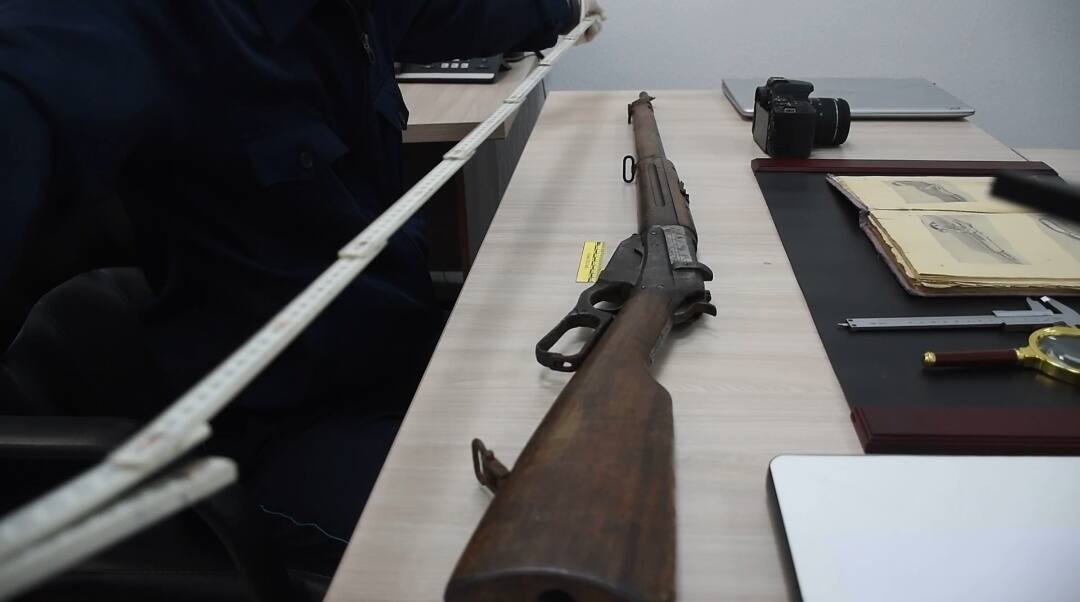 Атыраулық тұрғын Winchester 1895 винтовкасын өз еркімен полицияға тапсырды