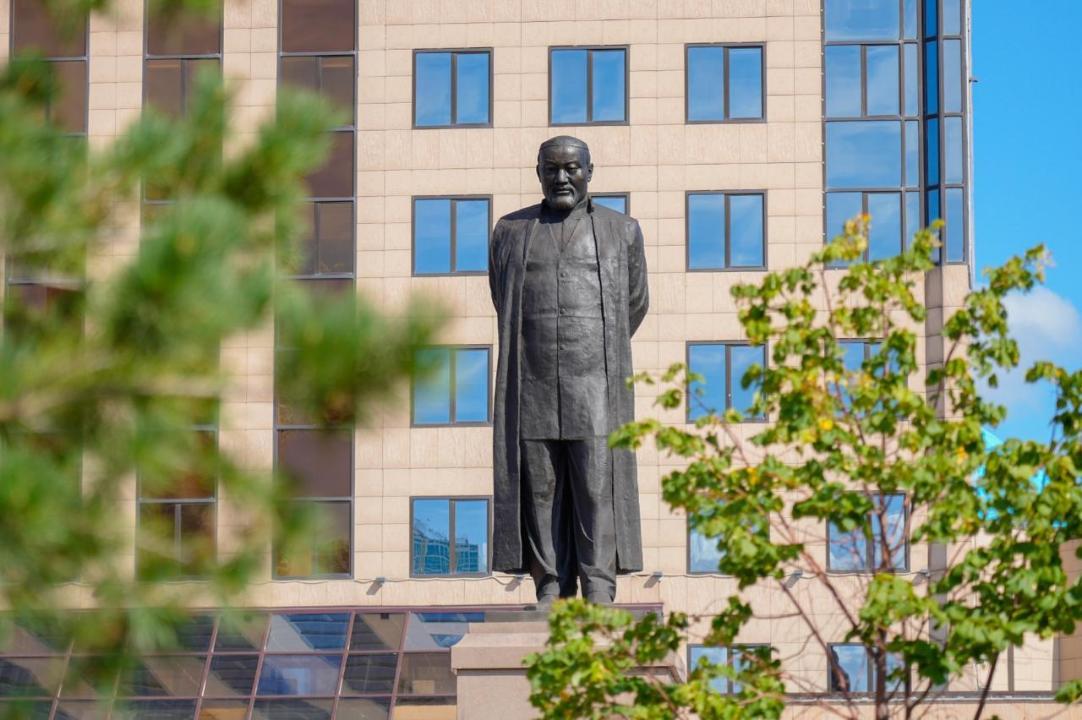 Караоке, спектакли и открытый микрофон: Астана отметит День Абая с размахом  