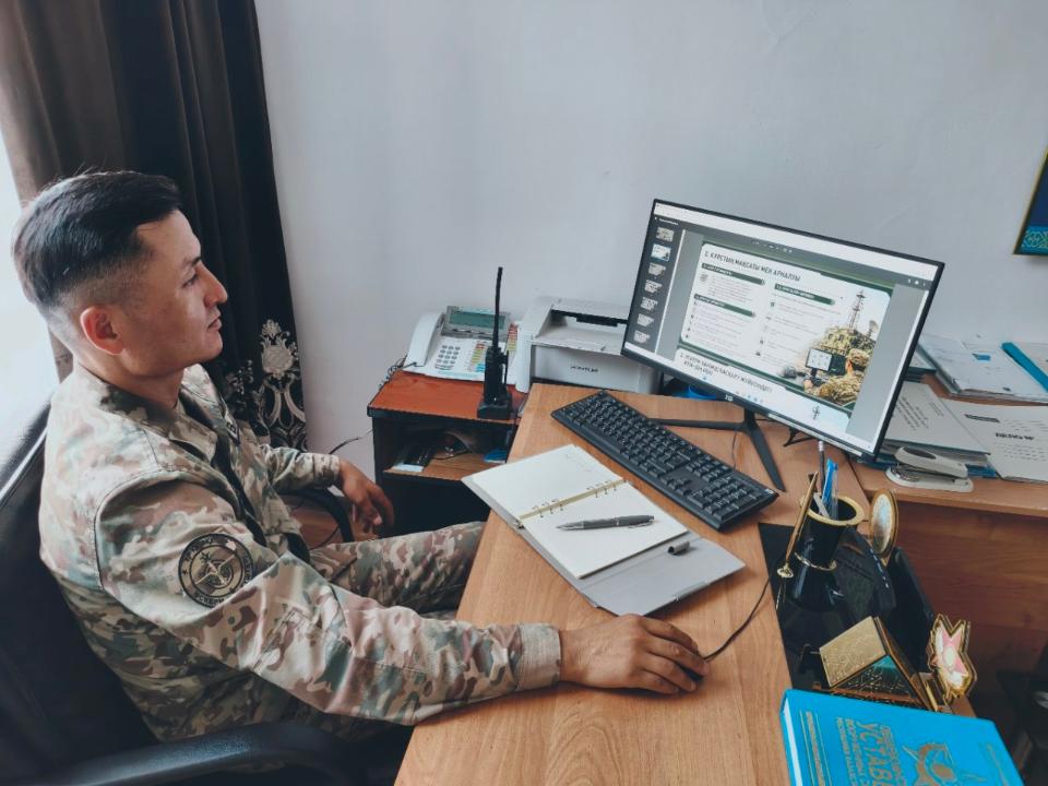 Қорғаныс министрлігі бөлімше командирлерін цифрлық даярлайтын портал әзірледі