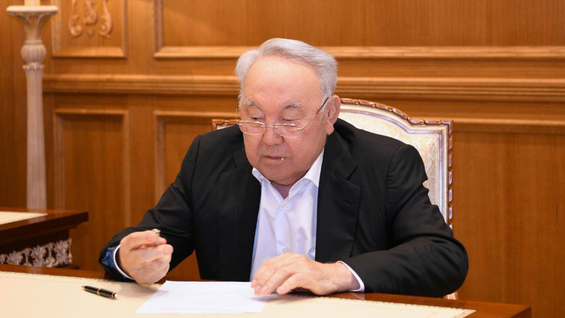 Нұрсұлтан Назарбаев Құрылтай сайлауында дауыс берді