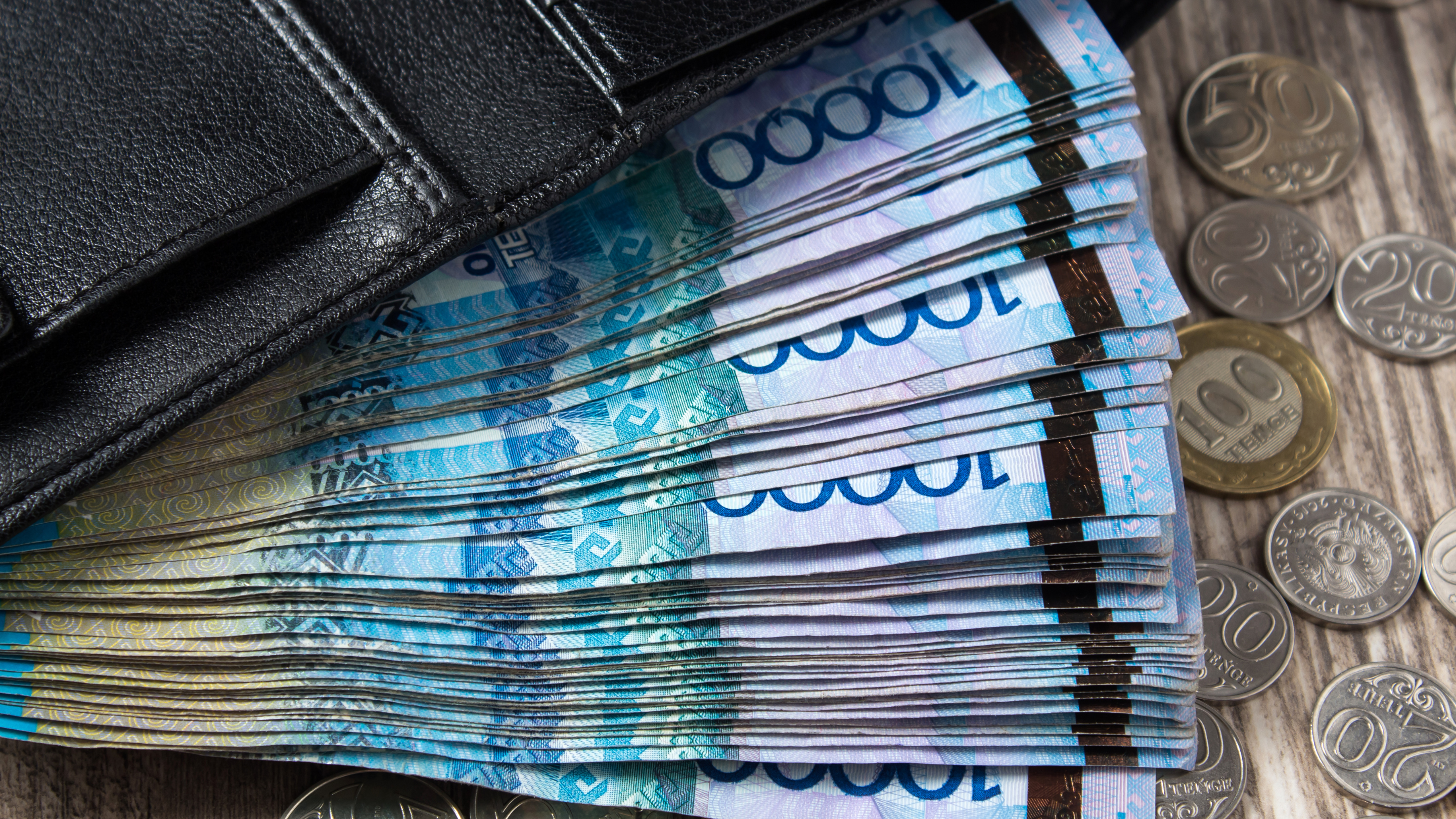 Үкімет бизнес ашам дегеннің бәріне 200 млн теңгеден үлестіруде