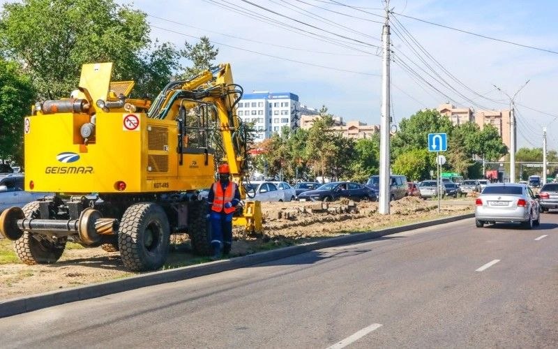 Алматыда LRT құрылысына дайындық жұмыстары жалғасып жатыр