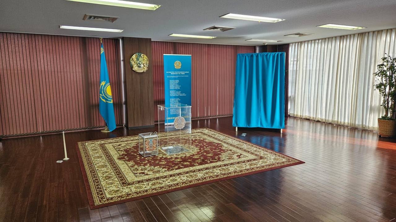 Қазақстанда Құрылтай депутаттарының алғашқы сайлауы басталды