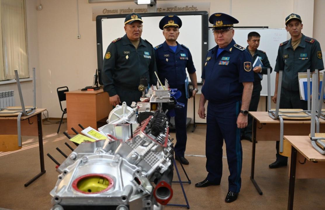 Астанада Қорғаныс министрінің орынбасары әскери колледждегі қабылдау науқанын тексерді