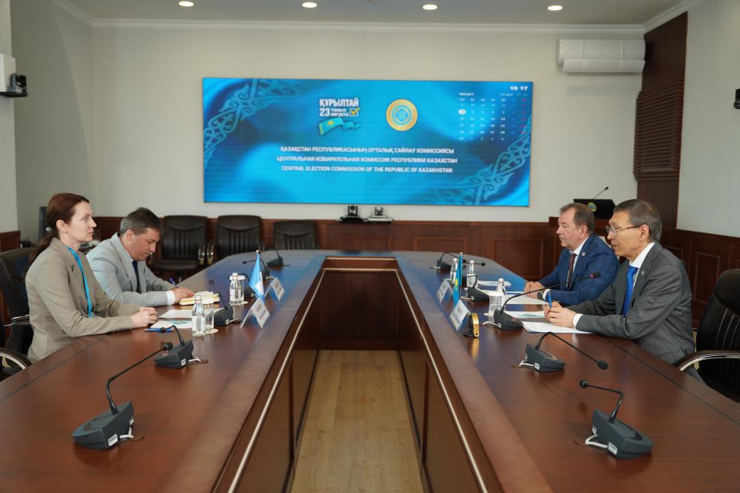 ҚР ОСК төрағасы ТМД ПАА байқаушылар делегациясымен кездесті