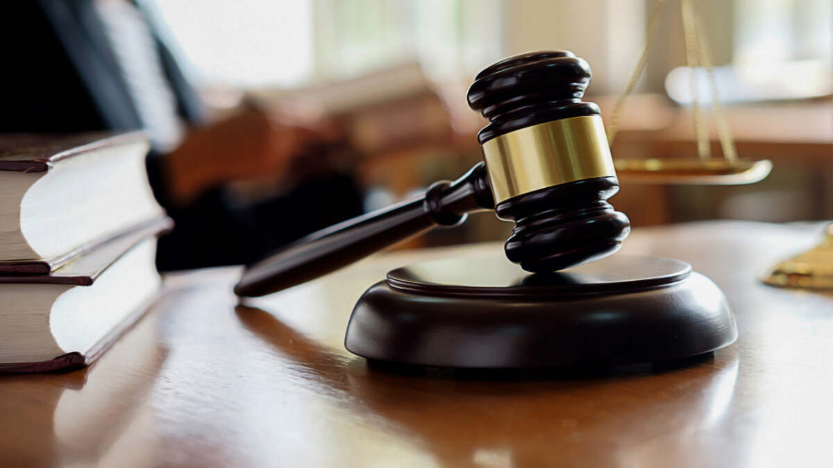 Алматы облысында полиция, нотариус және ХҚКО қызметкерлерінен құралған қылмыстық топ сотталды