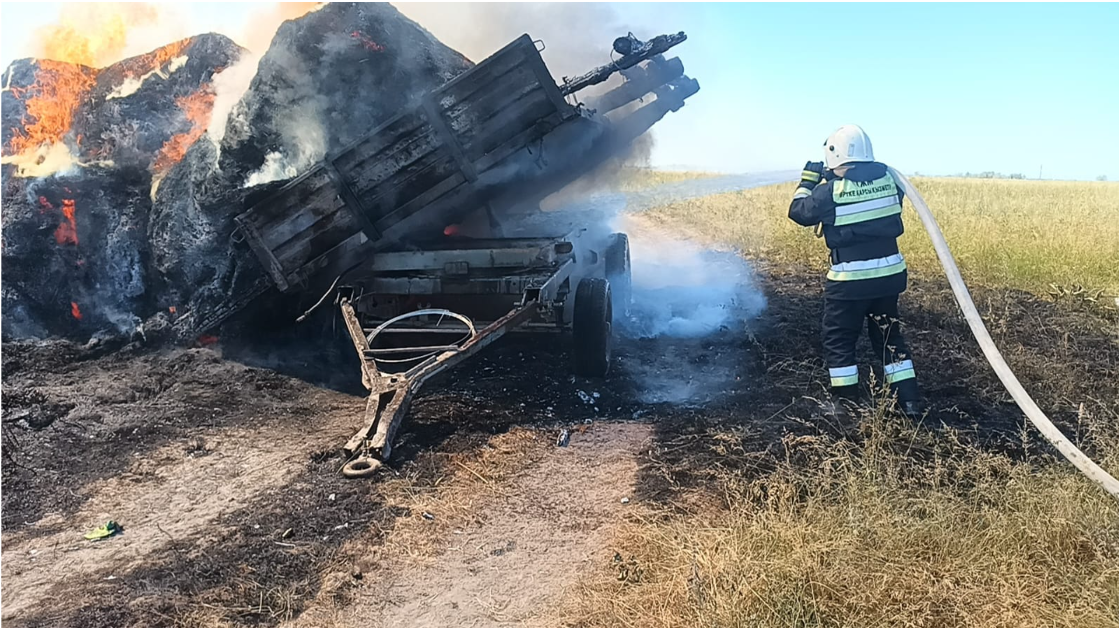 11 пожаров уничтожили более 150 тонн сена в ВКО 