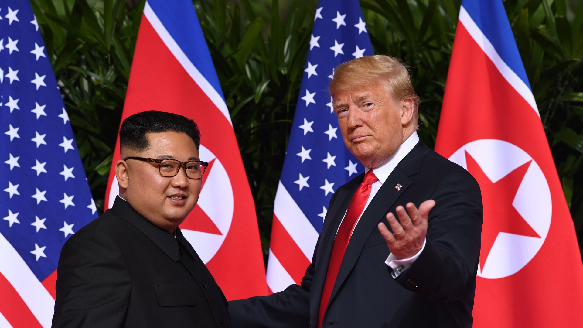 Трамп Ким Чен Ын үшін Оңтүстік Кореямен бірлескен жаттығуларды қысқартуды бұйырды