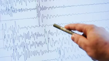 Землетрясение магнитудой 5,8 произошло в Индонезии