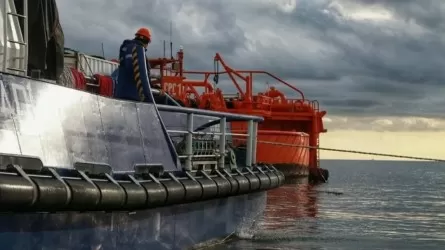 Нефтяной танкер атаковали в Черном море после погрузки на терминале КТК 