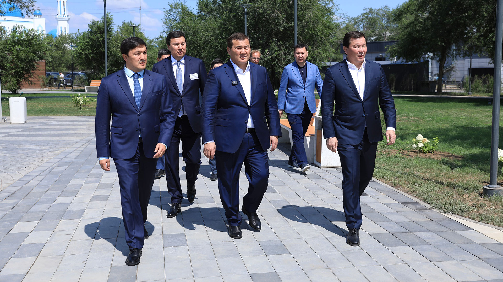 Нұрлыбек Нәлібаев Ақтөбе облысындағы ірі инфрақұрылымдық жобалармен танысты