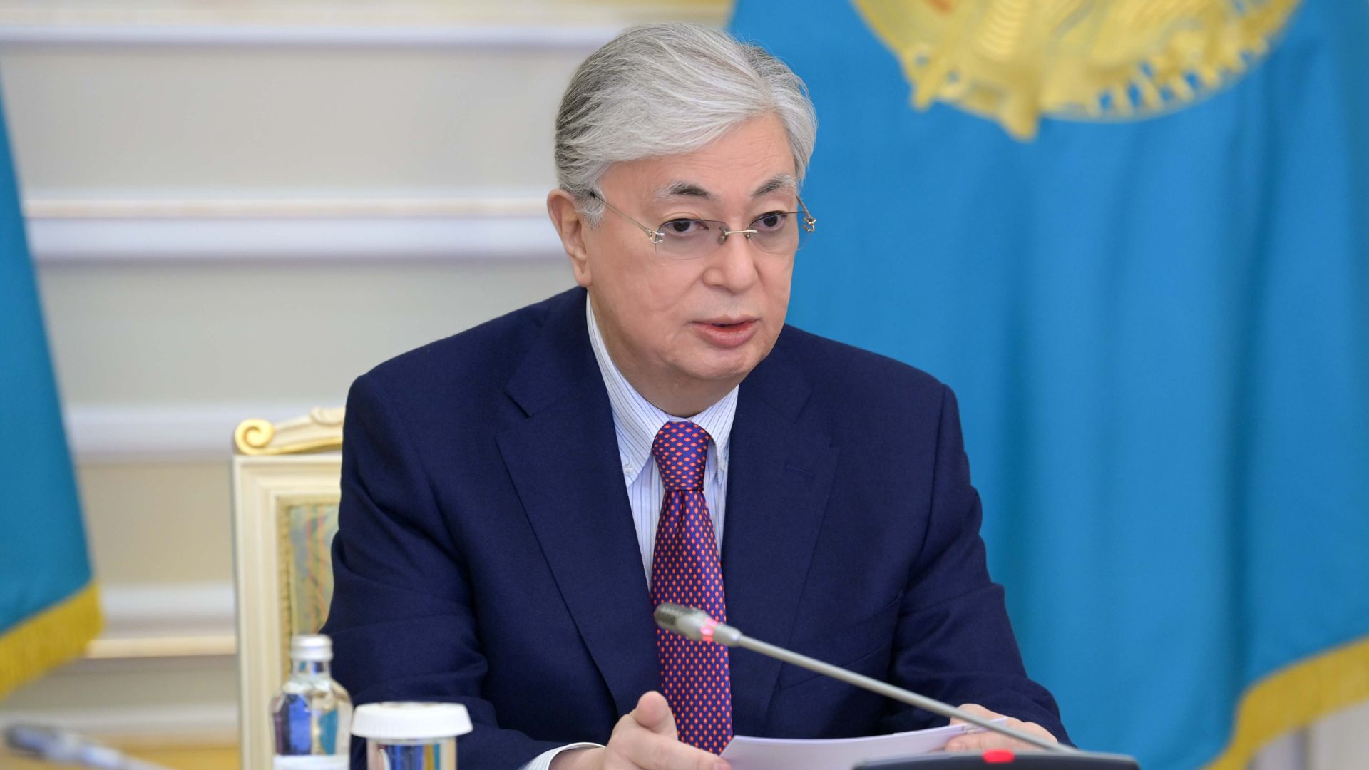 Токаев поздравил Турлова с избранием на пост президента FIDE