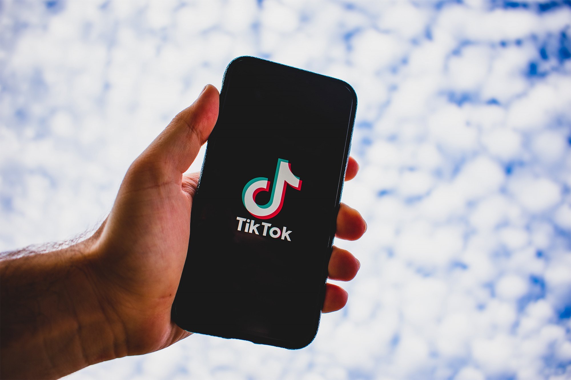 TikTok жасанды интеллектіге қатысты жаңа ережелер енгізеді