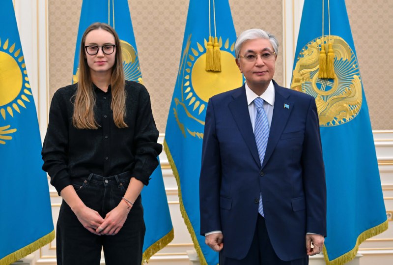 Токаев наградил Елену Рыбакину орденом "Барыс" 