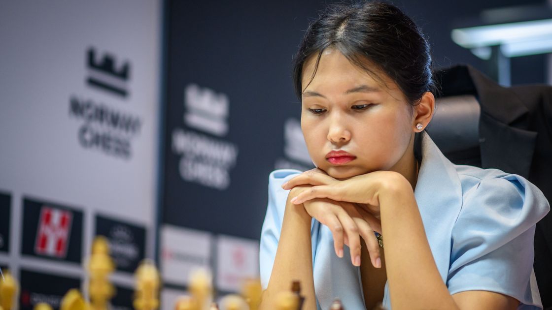 Бибісара Асаубаева FIDE рейтингінде бесінші орнын сақтап қалды