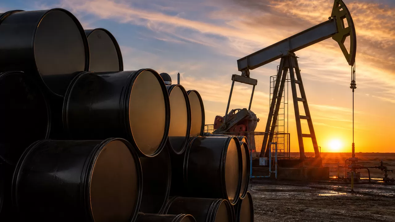 Цены на нефть начали снижаться 