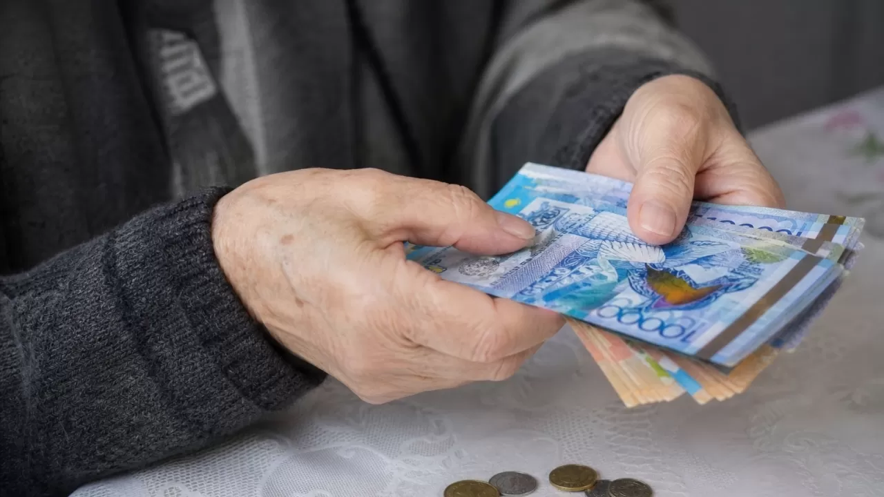 Более 110 тысяч жителей Астаны получат праздничную соцвыплату