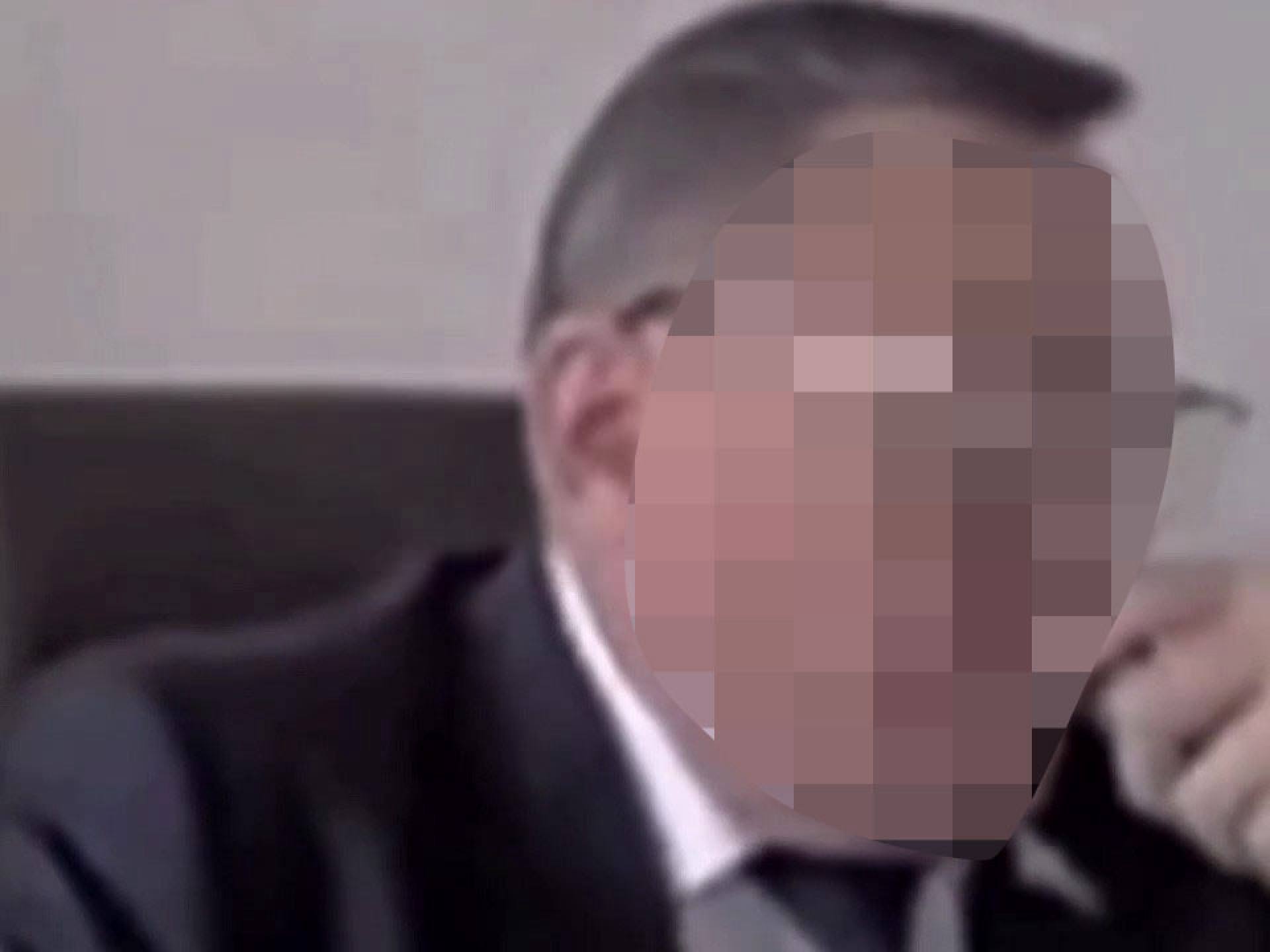 &laquo;Онлайн жиналыс кезінде темекі шеккен&raquo;: Қарағанды облысында мәслихат төрағасы жазаланды 