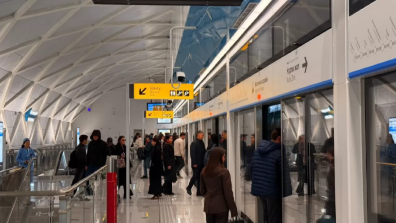LRT перевез более 10 млн пассажиров: какие станции стали самыми популярными