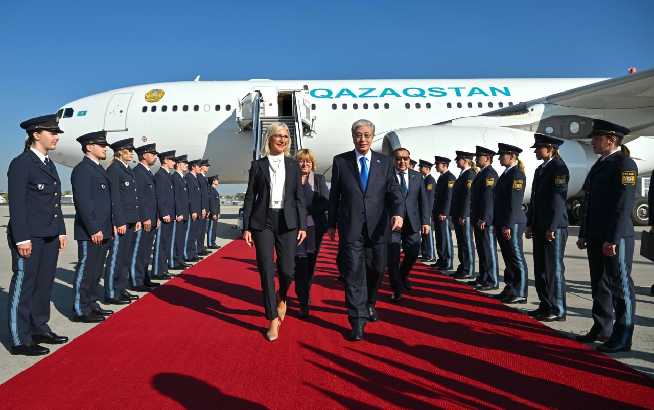Президент Казахстана прибыл в Мюнхен из Берлина  