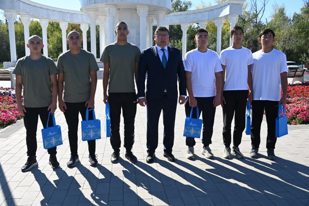 Абай облысында "Сарбаз жолы" жаңа армиялық дәстүрі қанат жайды