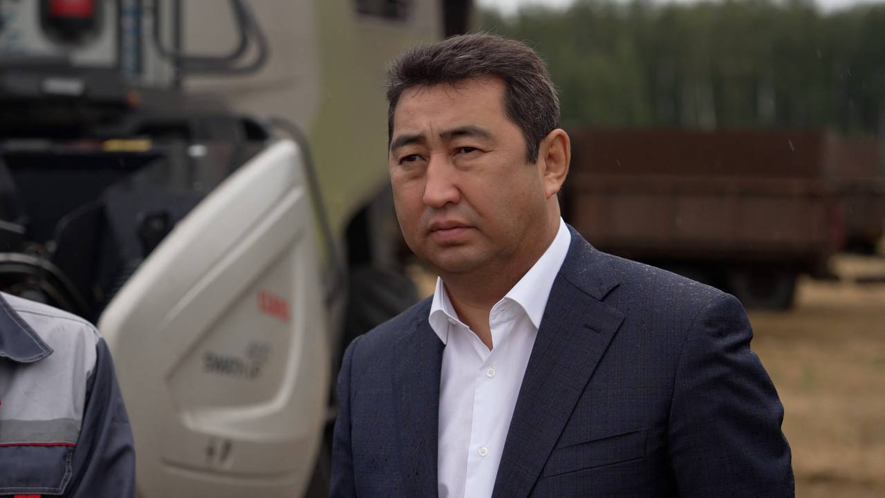 Досье: Сапаров Айдарбек Сейпеллович