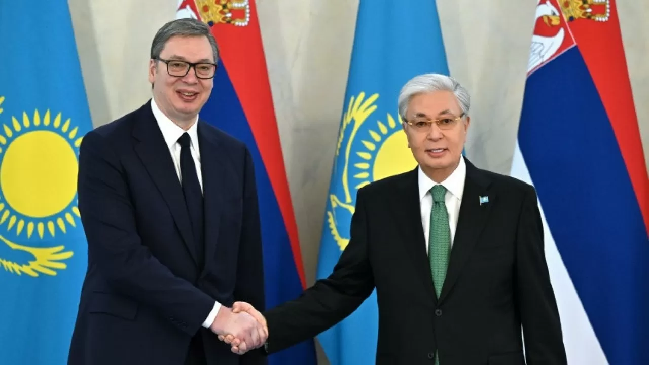 Президента Казахстана наградили высшей государственной наградой Сербии