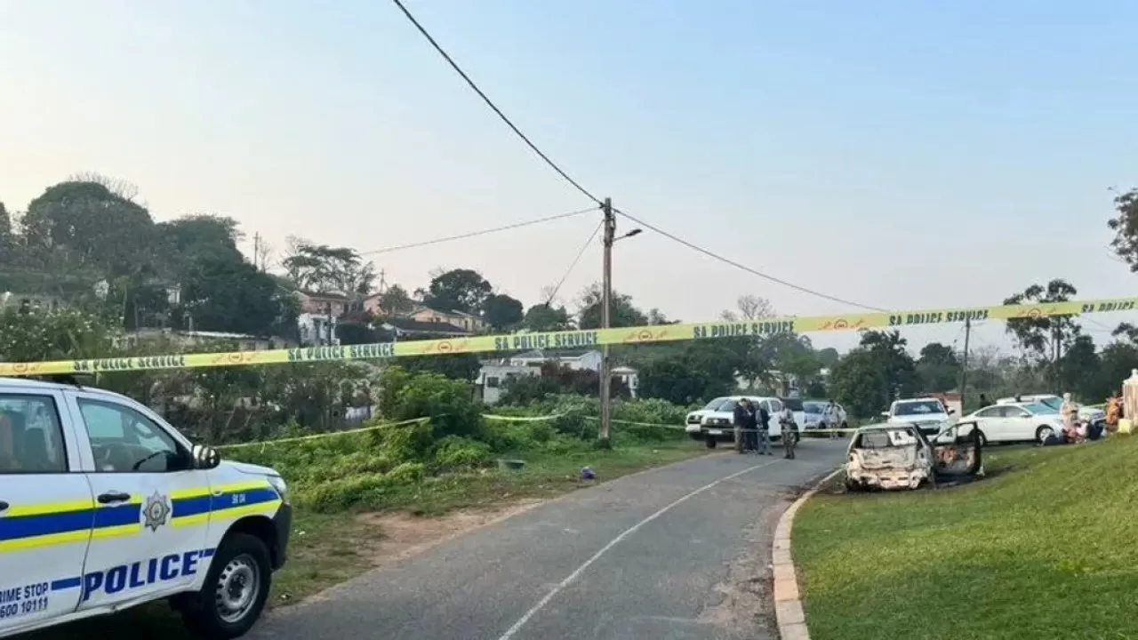 Ворвались и устроили бойню: при стрельбе в ЮАР погибли 11 человек 