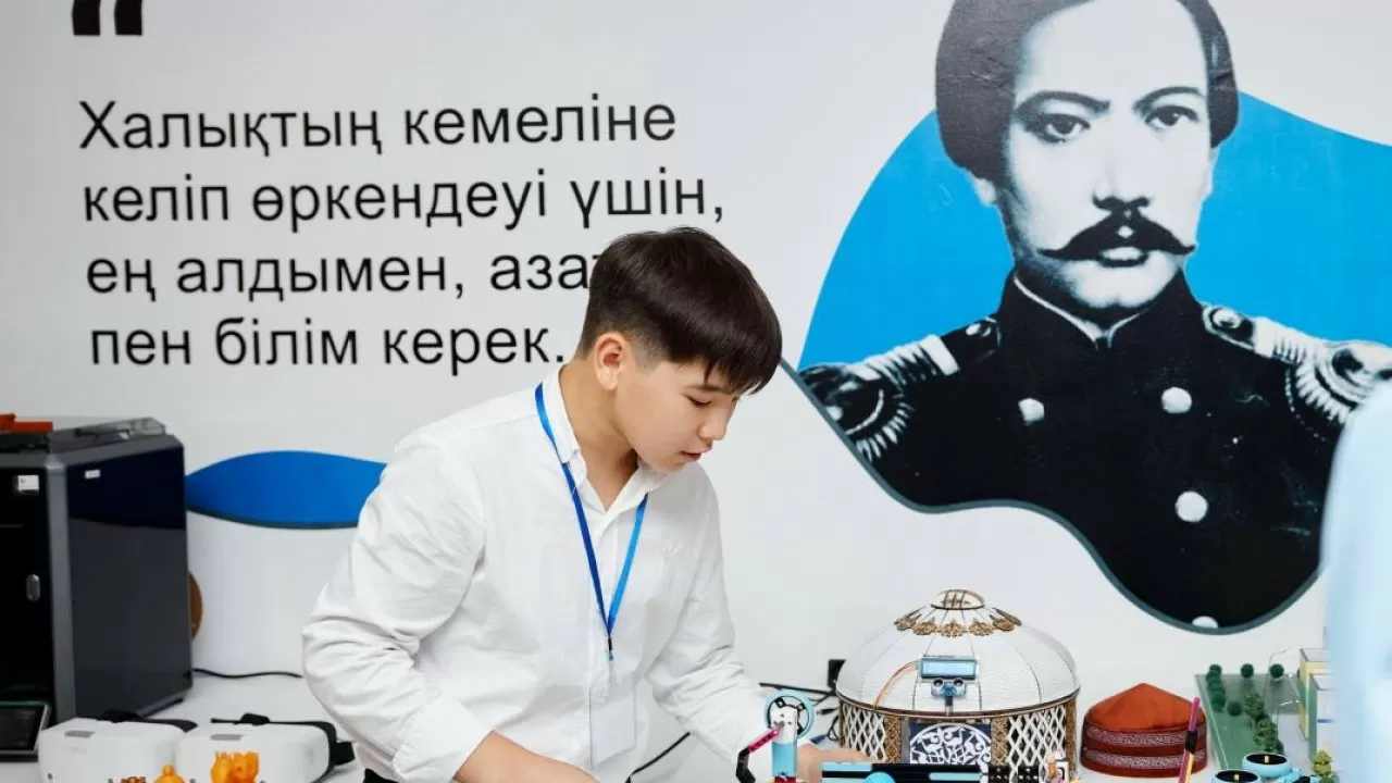 Как Казахстан формирует в школах новую воспитательную среду  