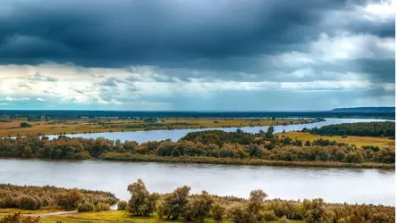 В Усть-Каменогорске спасли тонувшего в реке парня